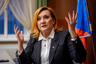 Vláda odbrzdila utrácení. Co obří schodek rozpočtu přinese a jak reagují experti