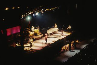 Elton John v socialistickém Havířově? Koncert z roku 1984 se stal legendou