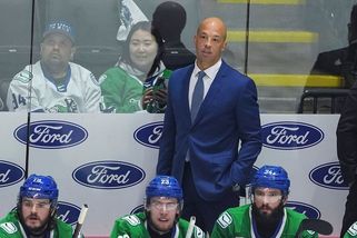 NHL | Hronek už má nového kouče - Sport.cz
