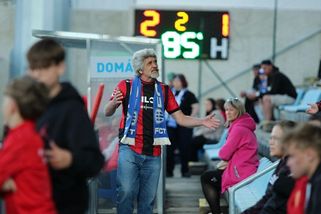 Fanoušci Baníku omezeni v nákupu vstupenek na baráž. Táborsko za to schytává kritiku - Médium.cz