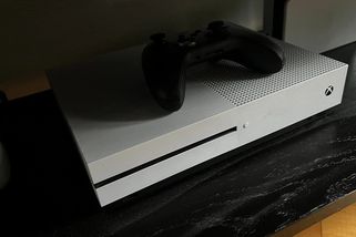 Nový Xbox má být úplně bez mechaniky, fyzické hry nevložíte