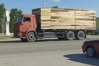 Video: Hlavně nenápadně. Rusové maskují cisterny za mlékárenská auta - Seznam Zprávy