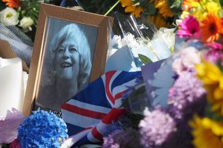 Dvacet jedna ran kladivem do hlavy. U soudu zazněly hrozivé detaily z vraždy britské pravicové političky - Novinky