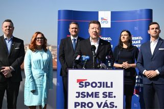 Slepenec pod vedením Tomia Okamury předvedl hesla...