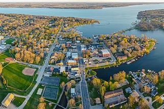Trump nařídil přejmenovat Ontarijské jezero na Ame...