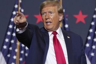 Biden Ukrajinu jen tak odevzdá, tvrdí Trump. Sám by jí prý pomohl víc - Novinky
