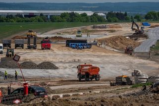 NKÚ strhal stát za neschopnost řídit investice - Novinky