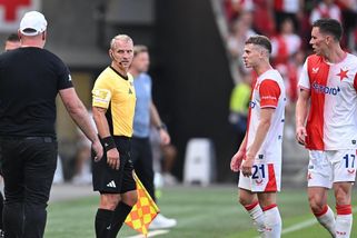 Míč na hraně, lajdáctví slávistů. V Edenu se řešil sporný gól - Sport.cz