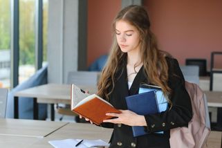 Nové studium již není třeba hlásit zdravotní pojišťovně - Novinky