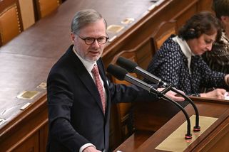 Fiala těsně před rozhodnutím ERÚ trval na tom, že energie o desítky procent nezdraží - Novinky