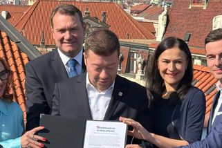 Vládní trojkoalice? Nikoliv, hned šest stran. Pozice SPD posiluje - Echo24.cz