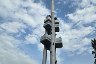 Kýče i skvosty Davida Černého: památník vlasovcům, mimina na vysílači a nerealizované podivnosti - Médium.cz