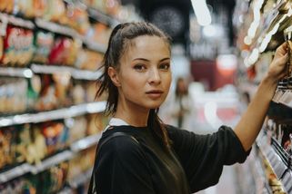Nejlevnější mléko a obří televize. Tak podle obchodů vypadají košíky Čechů - Seznam Zprávy