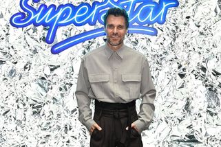 Leoš Mareš před 20 lety: Takhle vypadal, když poprvé moderoval SuperStar