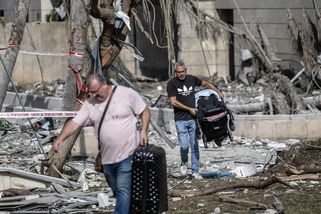Fotky: Íránské útoky způsobují destrukci, na jakou Izrael není zvyklý - Seznam Zprávy