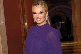 Tahle žena ví, co si obléknout: Monika Babišová uchvátila fanoušky v luxusních kanárkových šatech