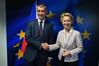Evropa se hádá o Green Deal. Čína mezitím staví automobilové impérium - Médium.cz