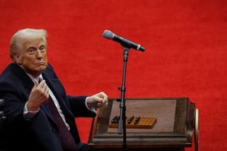 Trump na devadesát dní zmrazil veškerou zahraniční pomoc - Novinky