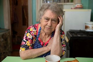 Příspěvek 3000 až 4000 korun pro jihočeské důchodce byl schválen: Výplata bude už v září