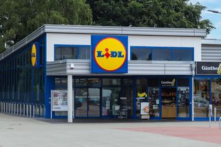 Revoluční krok Lidlu (2026): Ceny natrvalo srazil až o 40 %, u těchto potravin na leták čekat nemusíte