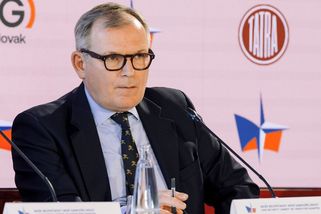 Šedivý opustí ministerstvo obrany. Skončil po Babišově tlaku, tvrdí týdeník - Seznam Zprávy