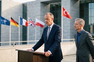 NATO sáhne hluboko do kapsy. Tentokrát bez Ameriky