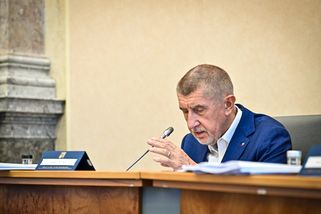 Babiš se zlobí na tajné služby: klíčovou zprávu se dozvěděl až z médií