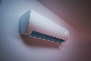 Kdo si v roce 2026 koupí klasickou klimatizaci, bude litovat. Nahradí ji tahle moderní a chytrá alternativa - EnergoZrouti.cz