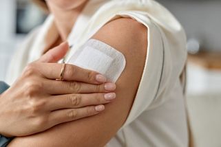 Většina lidí dělá při používání náplasti stejnou chybu. Patříte mezi ně?