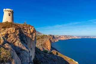 Turisté stojí ve Španělsku fronty na balenou vodu. Costa Blanca zasáhlo sucho - Novinky
