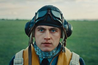 Recenze: Byl jedním z nejlepších pilotů RAF. Film připomíná zapomenutého letce - Seznam Zprávy