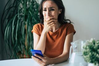 Přestala jsem sledovat toxické lidi. Nevím, co s rodinnou skupinou na WhatsAppu
