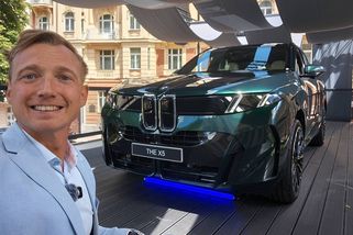 BMW X5 už má české ceny. A my máme jeho fotky z Varů – Fotogalerie