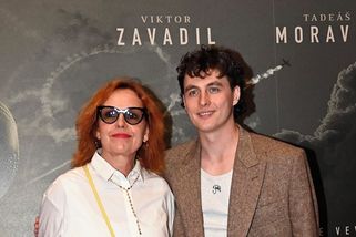 Syn hvězdy Ulice už je vidět víc než máma. Jde z role do role