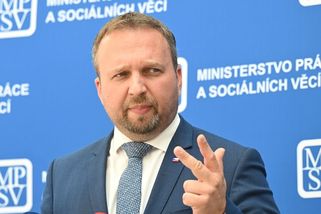 Průměrný důchod od ledna vzroste zhruba o 400 korun, řekl Jurečka - Novinky