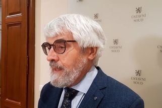 Ústavní soudce Šámal bude dál řešit kompetenční žalobu prezidenta Pavla - Novinky