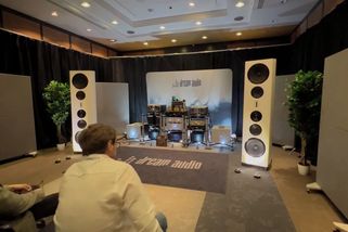 Audio Video Show: Rozřezali Škodu Kodiaq, aby lépe hrála. V Praze se ukazuje HiFi za 44 milionů