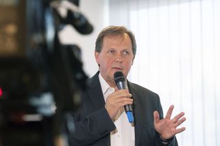Šéf České televize dostane bonus 2,4 milionu korun - Novinky