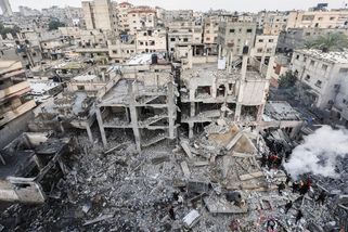 Izraelský nálet v Gaze zabil 76 členů jedné rodiny, uvádí palestinská civilní obrana - Novinky