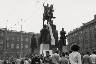 Škaredá středa 21. 8. 1968 a co jí předcházelo - Médium.cz