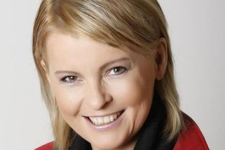 Popová princezna, která spadla na úplné dno. Ale v této podobě jste Ivetu Bartošovou (48) ještě neviděli - Super.cz