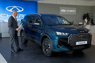 Nejen levné. Nové čínské SUV ukazuje, že konkurence může mít problém i po technické stránce – 224 koní v Chery Tiggo 7 - MOTORVIZE.cz