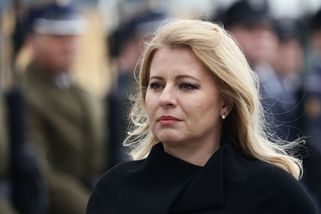 Čaputová je v Praze. Na Hradě ji přijal prezident...