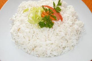 Jak uvařit rýži, aby se nelepila: Rozhoduje proplachování, množství vody i jedna častá chyba