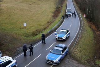 Smrt policistů v Německu: 24leté ženě nedali pytláci šanci - Novinky