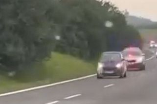 Policie naháněla začínajícího řidiče v „městském prckovi“. Grotesku na Hodonínsku ukončil až PIT manévr - Novinky