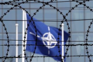 Korupční skandál v NATO. Policie zadržela pět lidí - Novinky