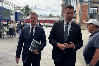 Kolemjdoucí plivl na premiéra Magyara - Novinky