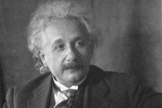 Kvantové provázání: Einsteinova „strašidelná akce na dálku“ dál mate i fascinuje vědce