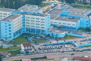Nemocný příbuzný není výlet. Stovky za parkování u nemocnic považuji za špatně nastavený systém - Médium.cz